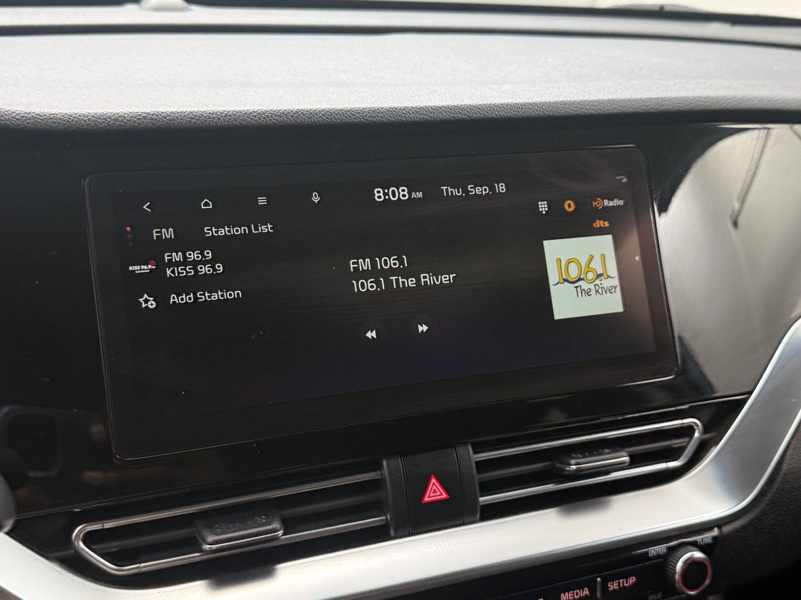 Thumbnail: 2020 Kia Niro - 3