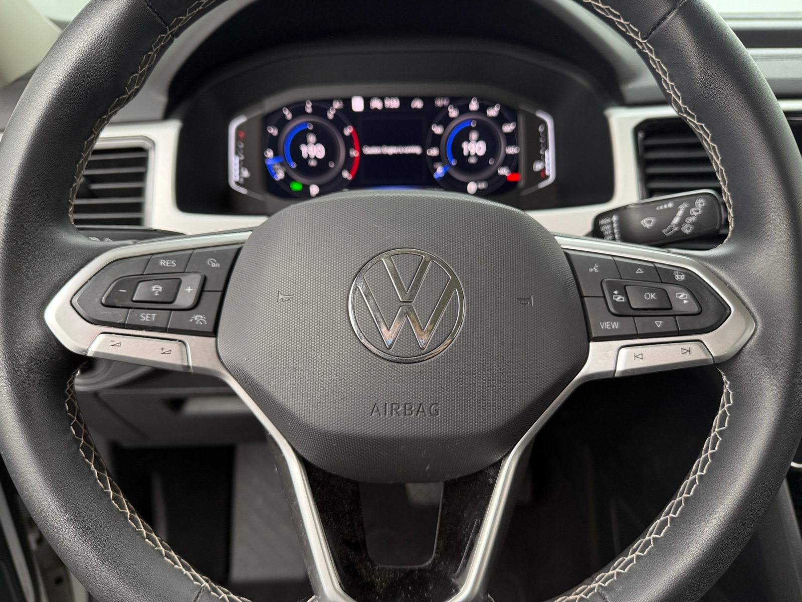 Thumbnail: 2022 Volkswagen Atlas - 4