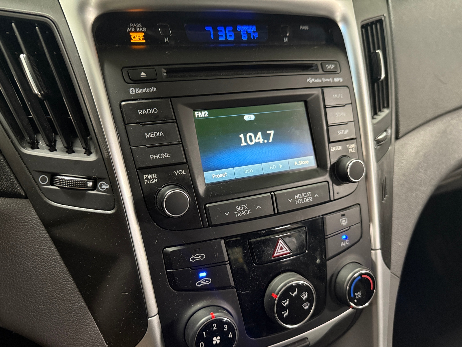 Thumbnail: 2014 Hyundai Sonata - 4
