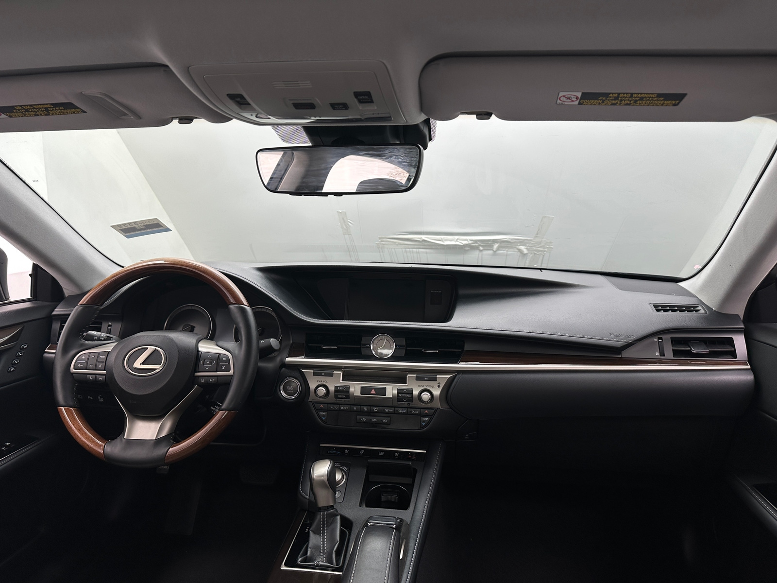 Thumbnail: 2018 Lexus ES - 2