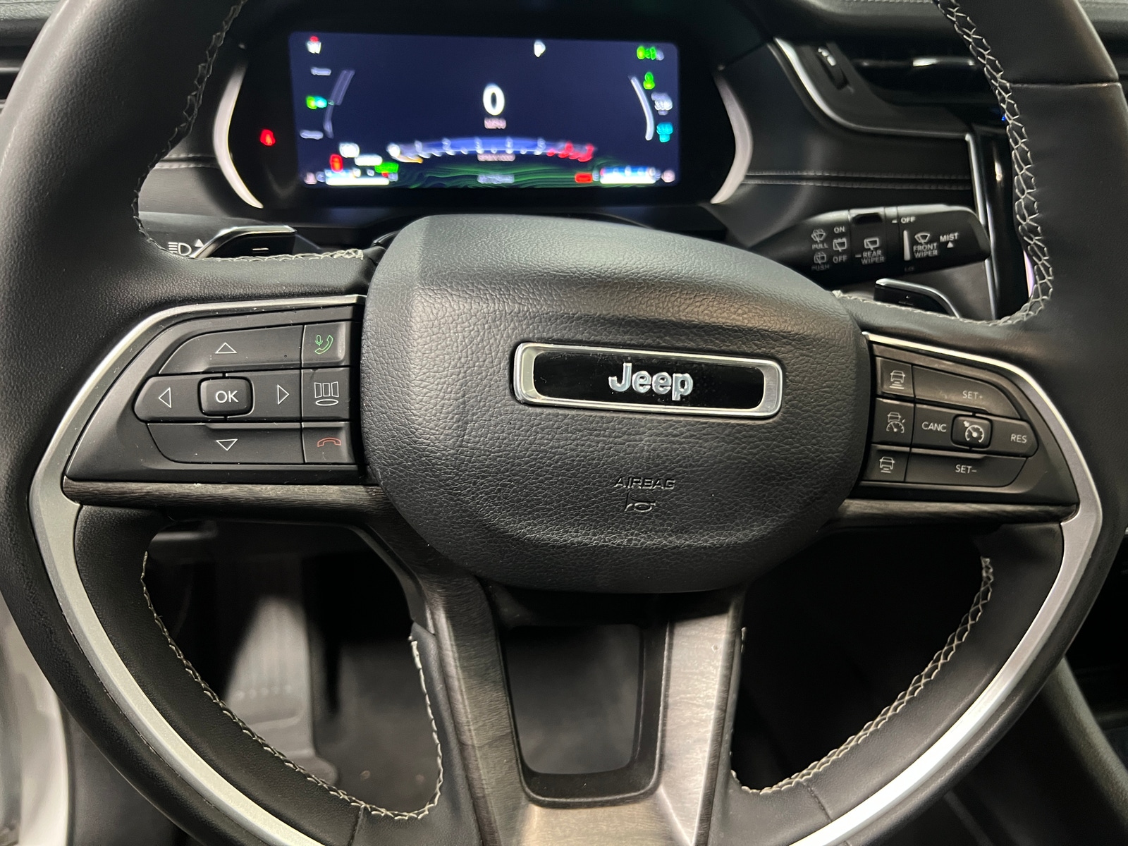 Thumbnail: 2024 Jeep Grand Cherokee - 4