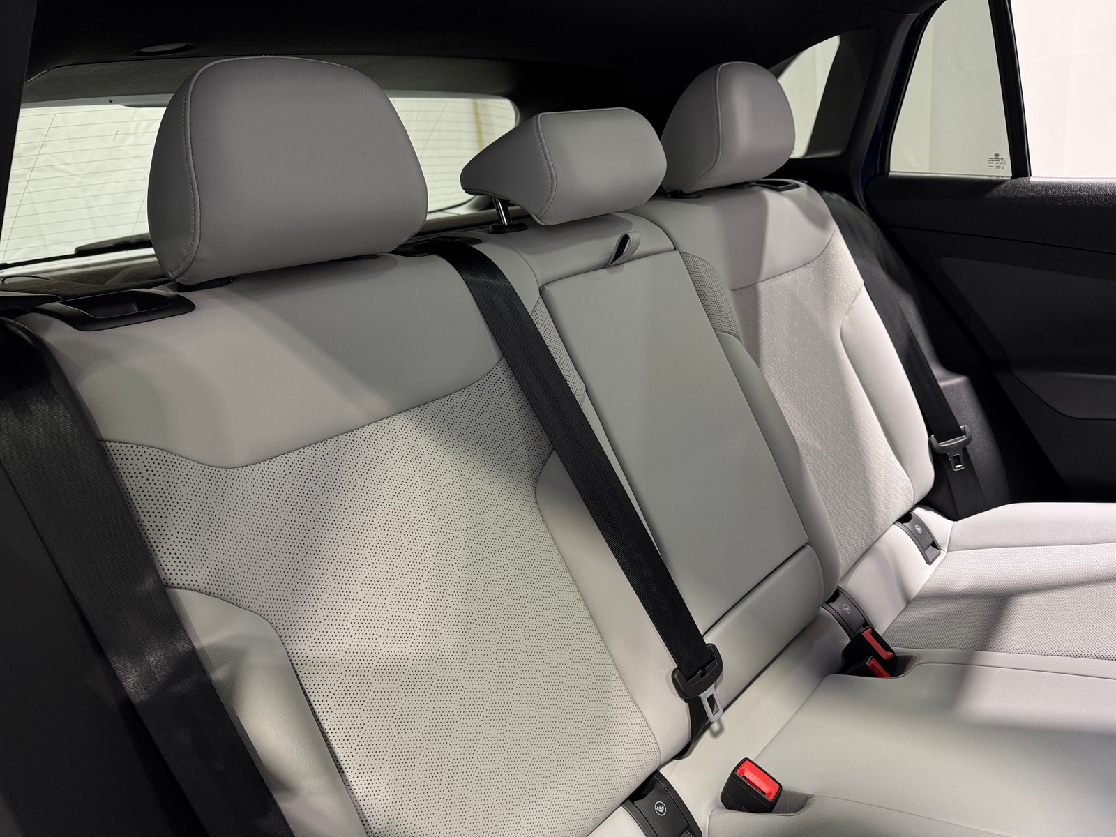 Thumbnail: 2021 Volkswagen ID.4 - 5