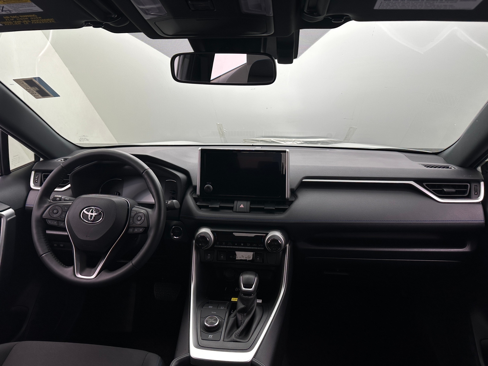 Thumbnail: 2023 Toyota RAV4 - 3