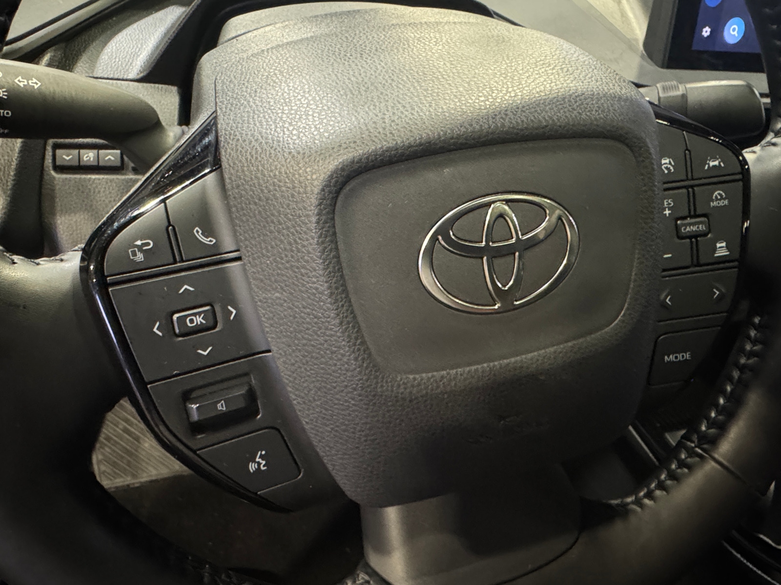 Thumbnail: 2024 Toyota Prius - 4