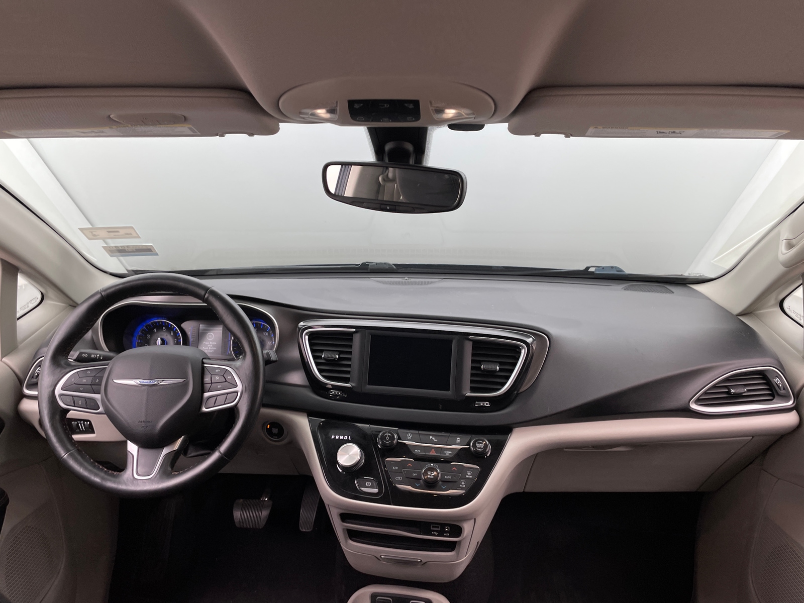 Thumbnail: 2020 Chrysler Pacifica - 3