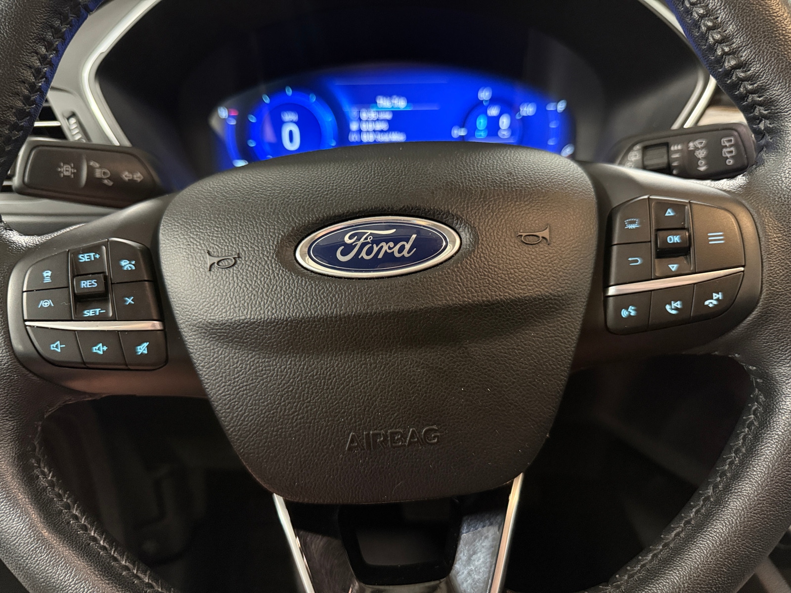 Thumbnail: 2020 Ford Escape - 4