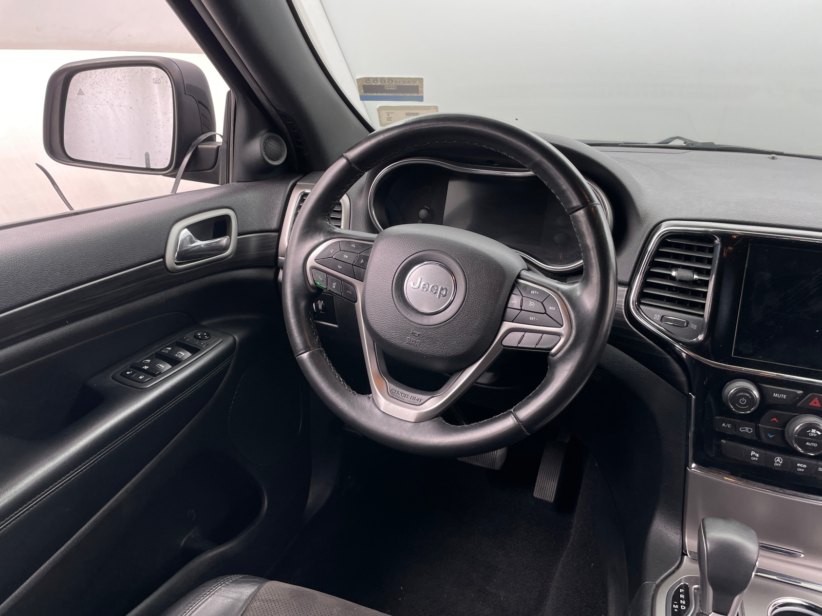 Thumbnail: 2019 Jeep Grand Cherokee - 4