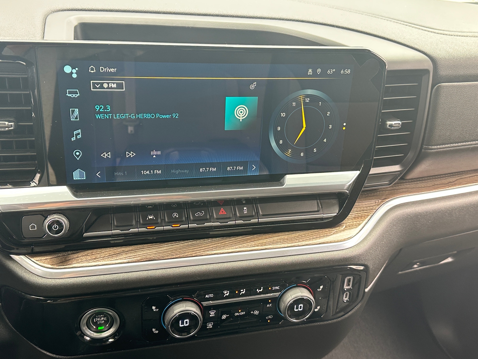 Thumbnail: 2022 Chevrolet Silverado 1500 - 4