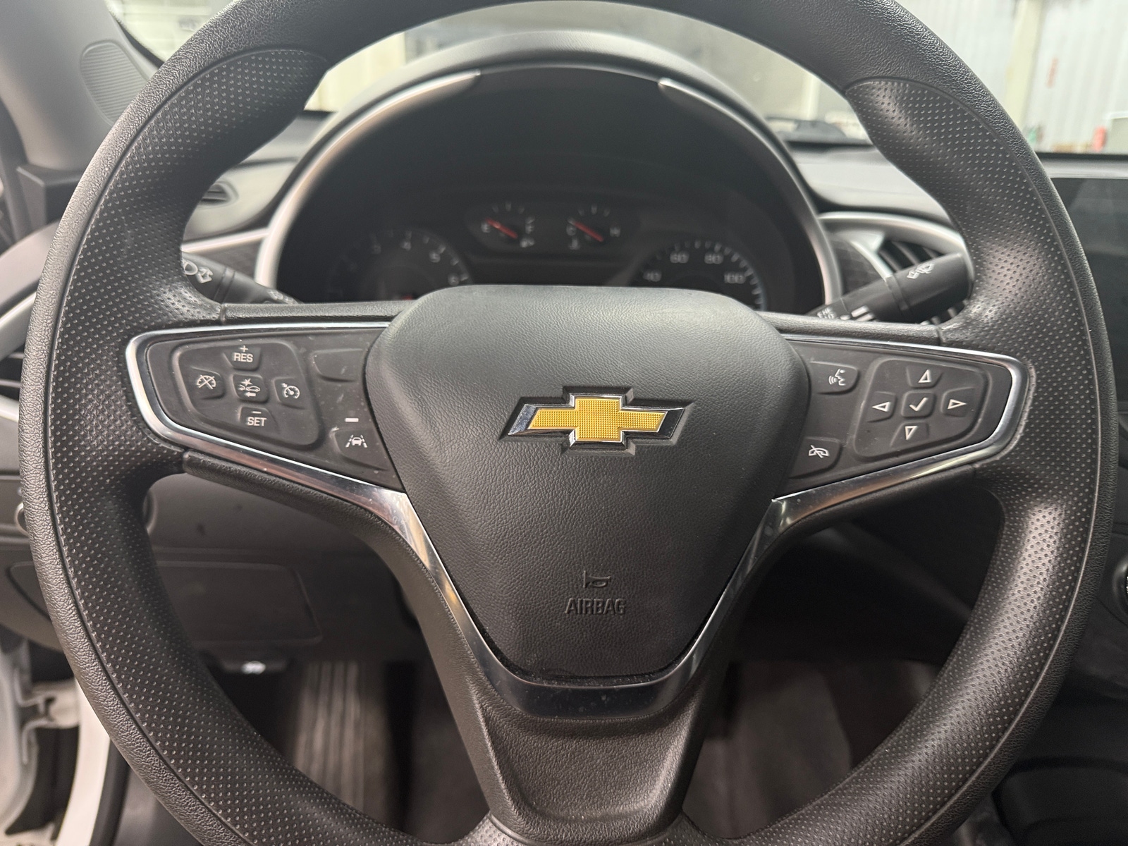 Thumbnail: 2023 Chevrolet Malibu - 5