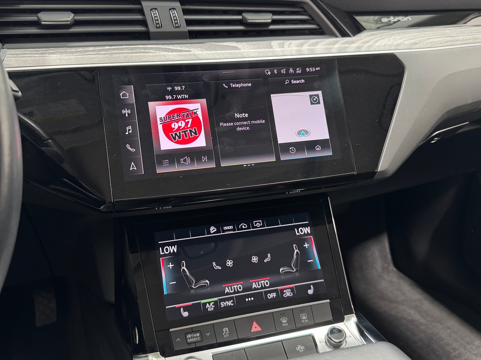 Thumbnail: 2021 Audi e-tron - 3