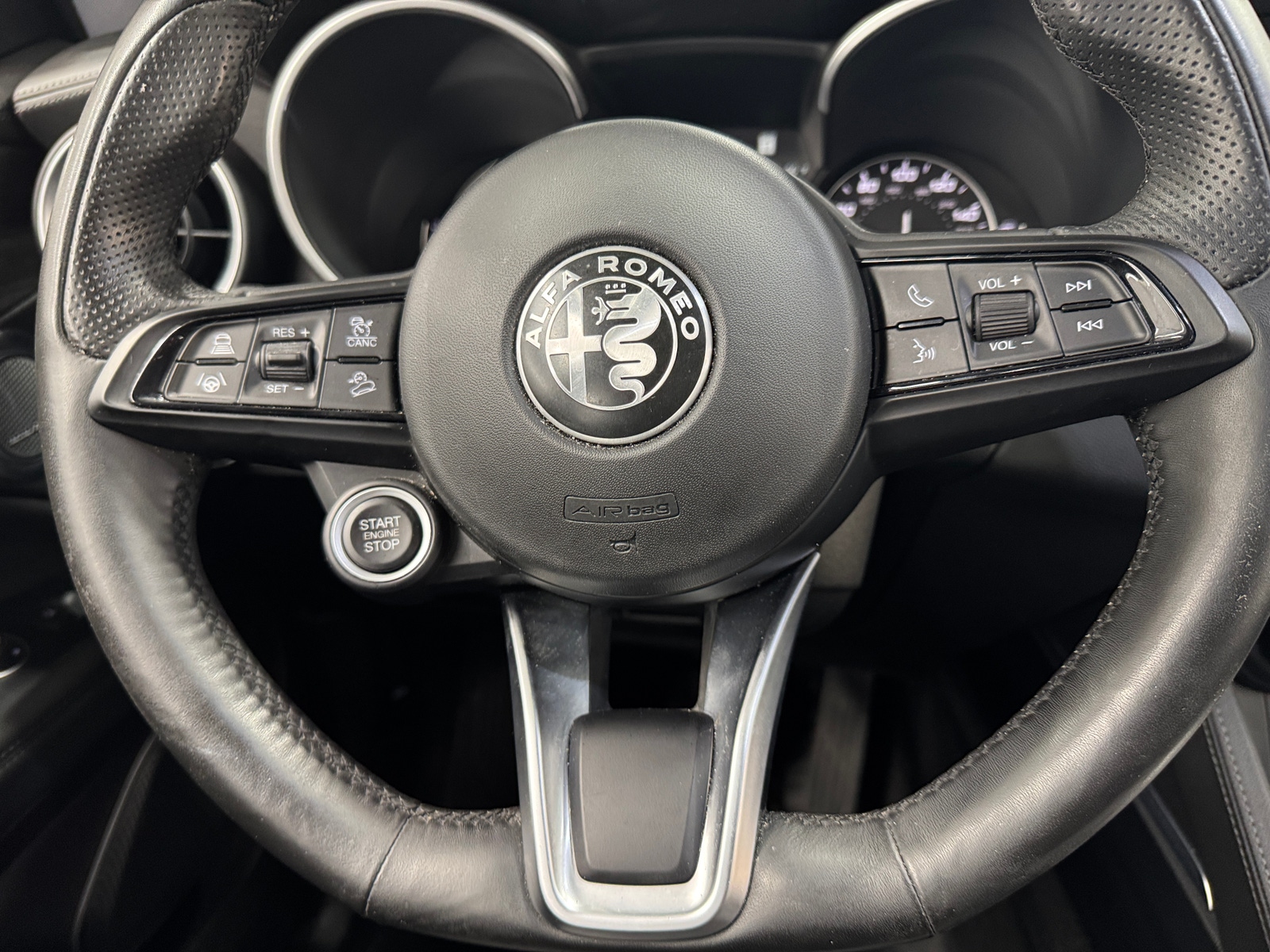 Thumbnail: 2020 Alfa Romeo Stelvio - 5