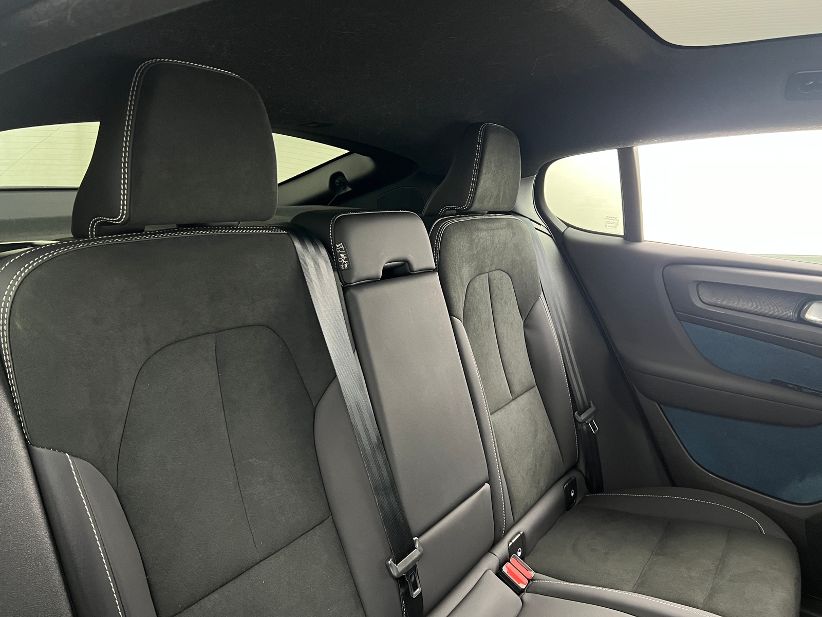 Thumbnail: 2023 Volvo C40 - 5