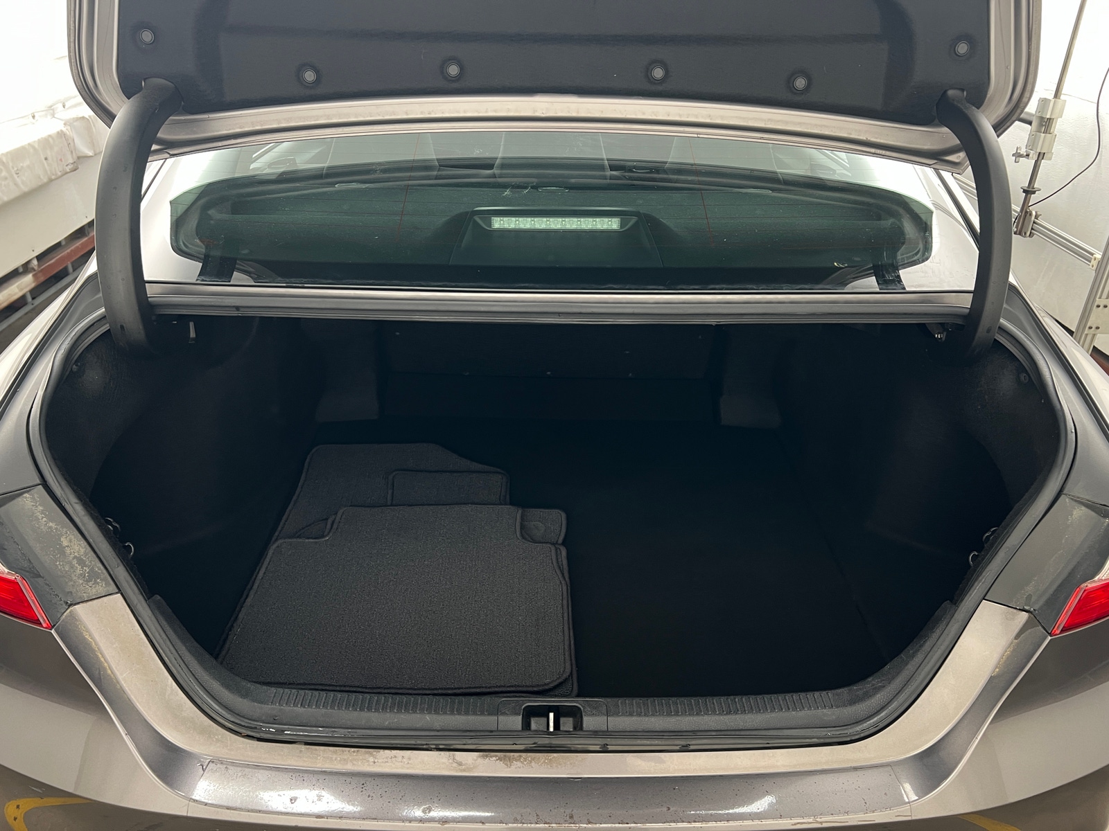 Thumbnail: 2018 Toyota Camry - 7