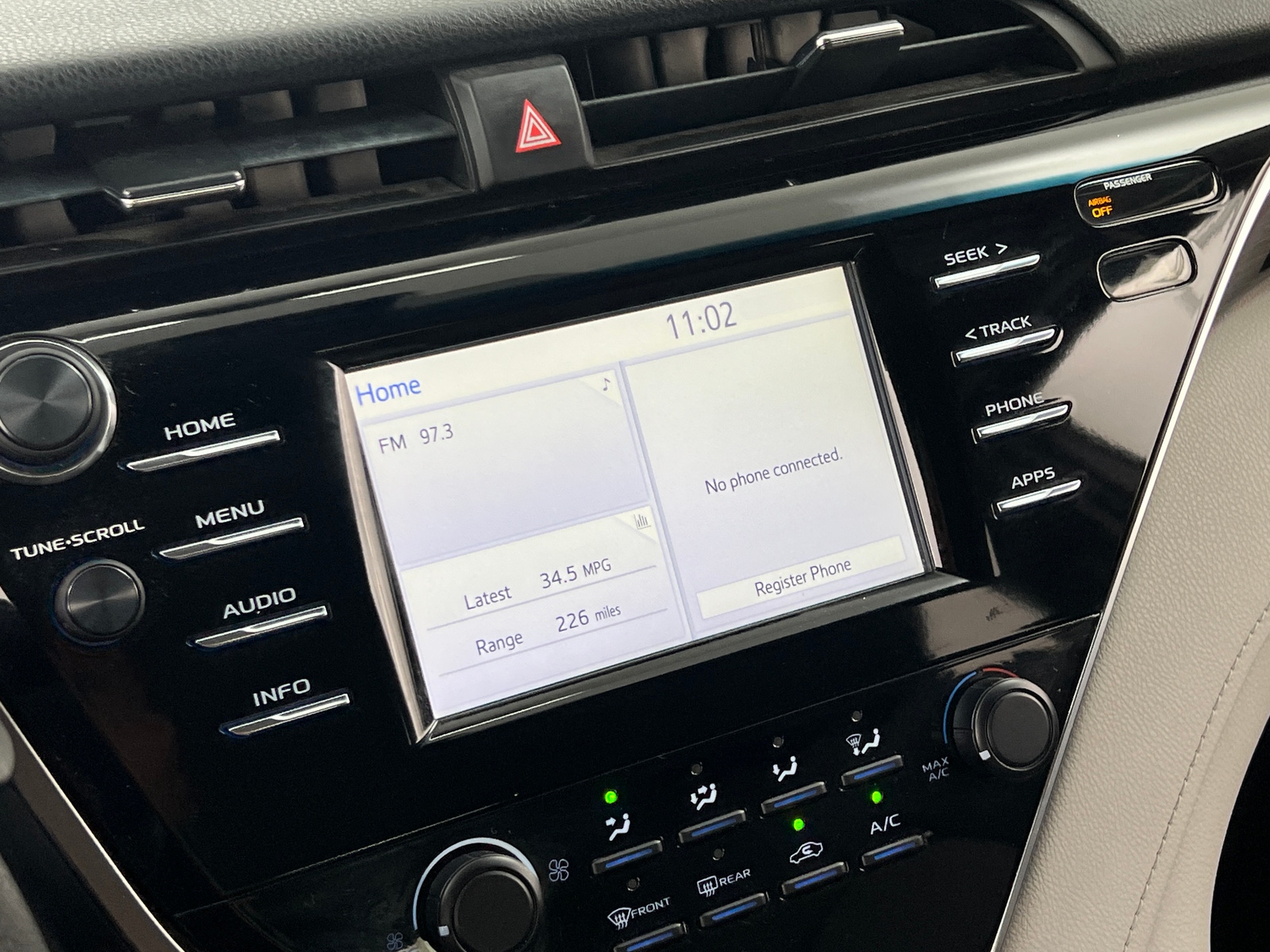 Thumbnail: 2018 Toyota Camry - 4