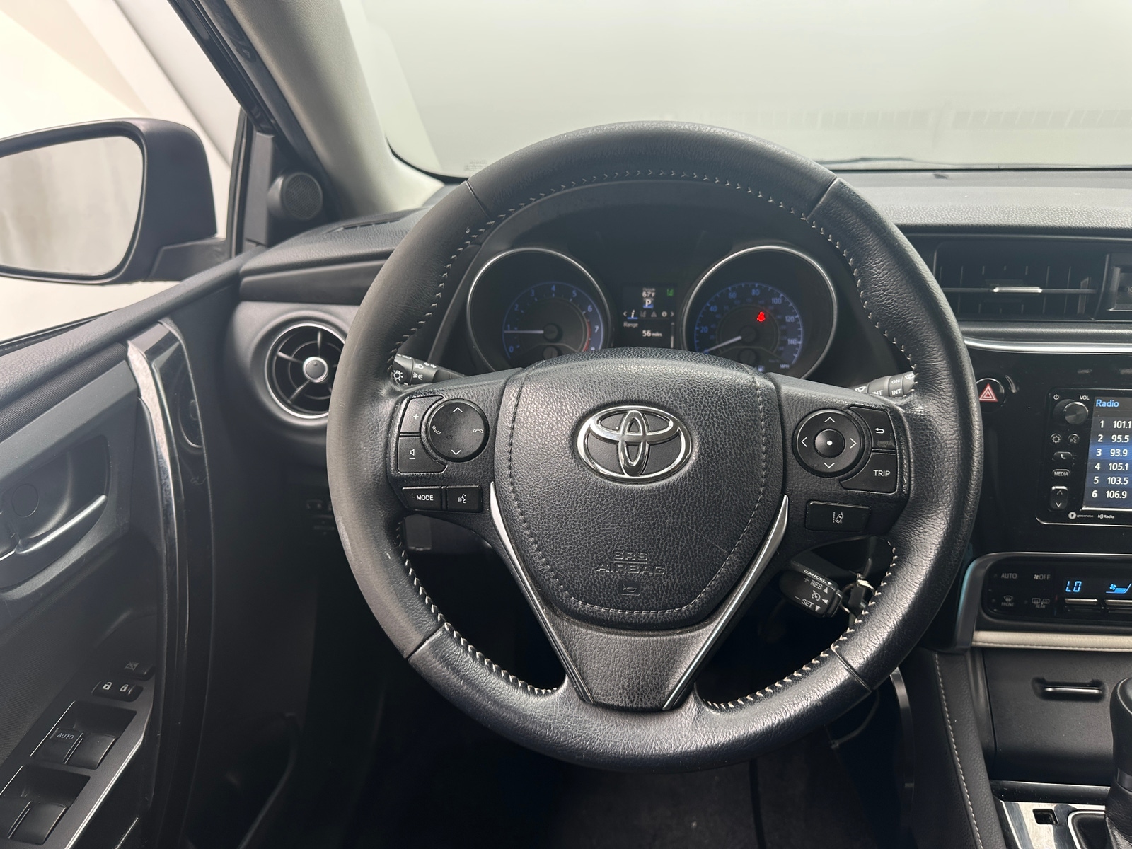 Thumbnail: 2018 Toyota Corolla iM - 5