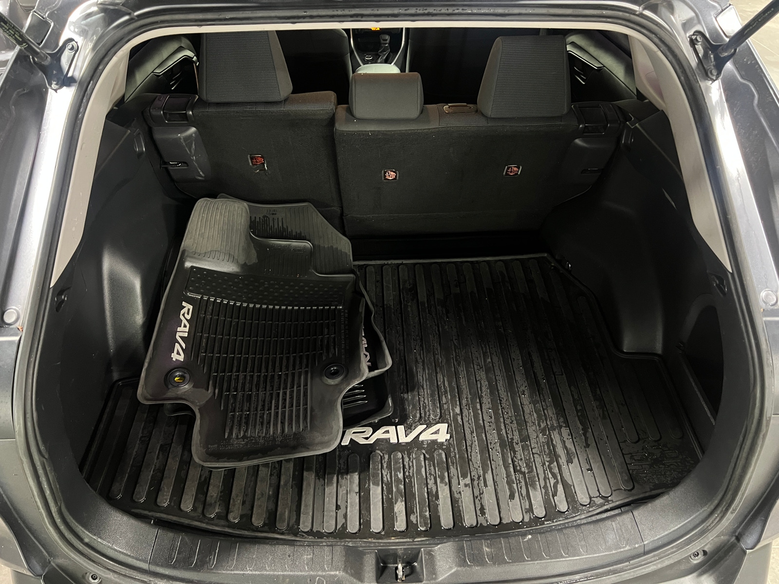 Thumbnail: 2021 Toyota RAV4 - 7