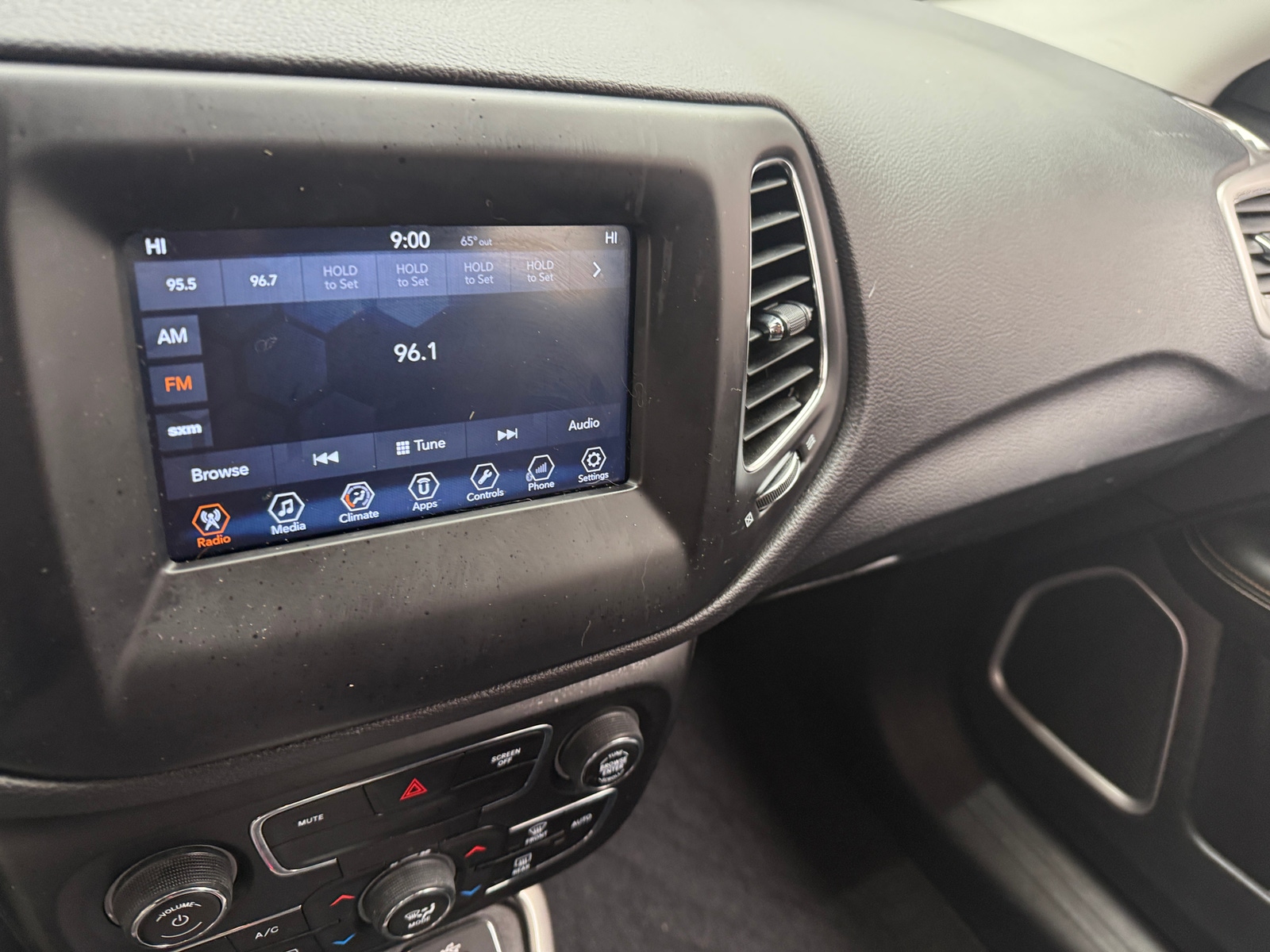 Thumbnail: 2018 Jeep Compass - 4