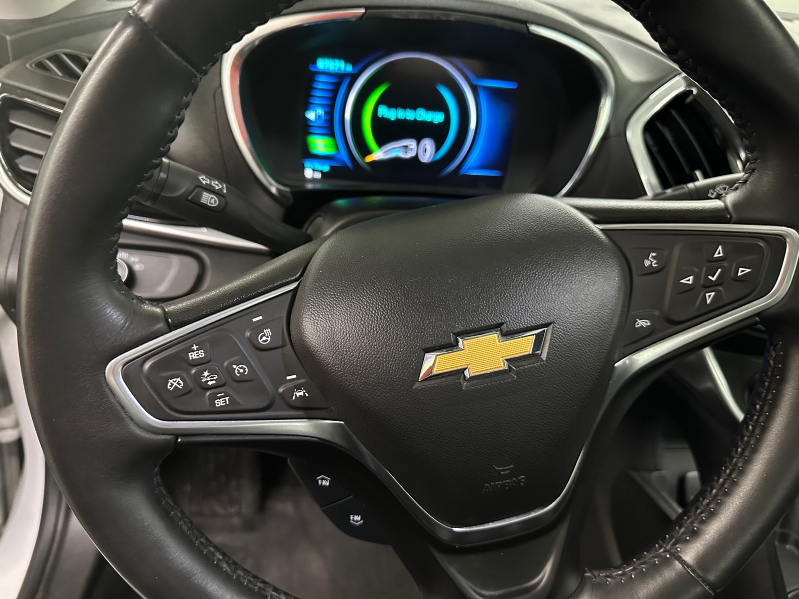 Thumbnail: 2017 Chevrolet Volt - 4