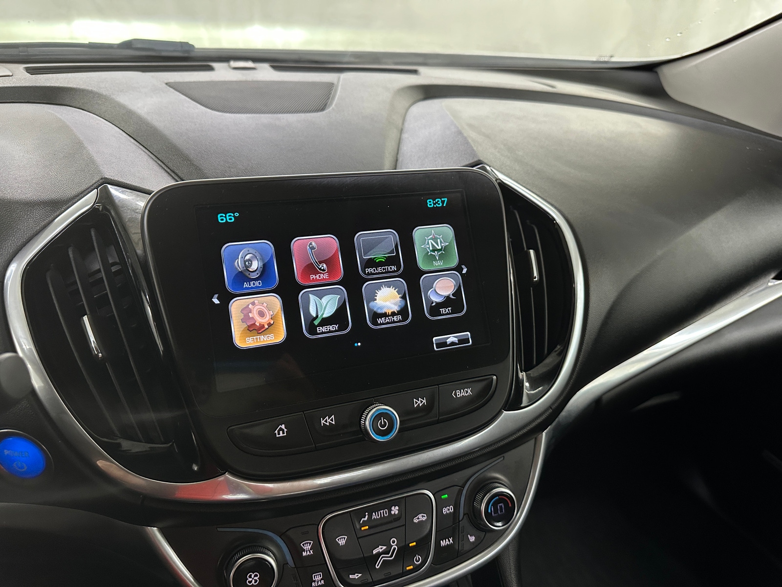 Thumbnail: 2017 Chevrolet Volt - 3