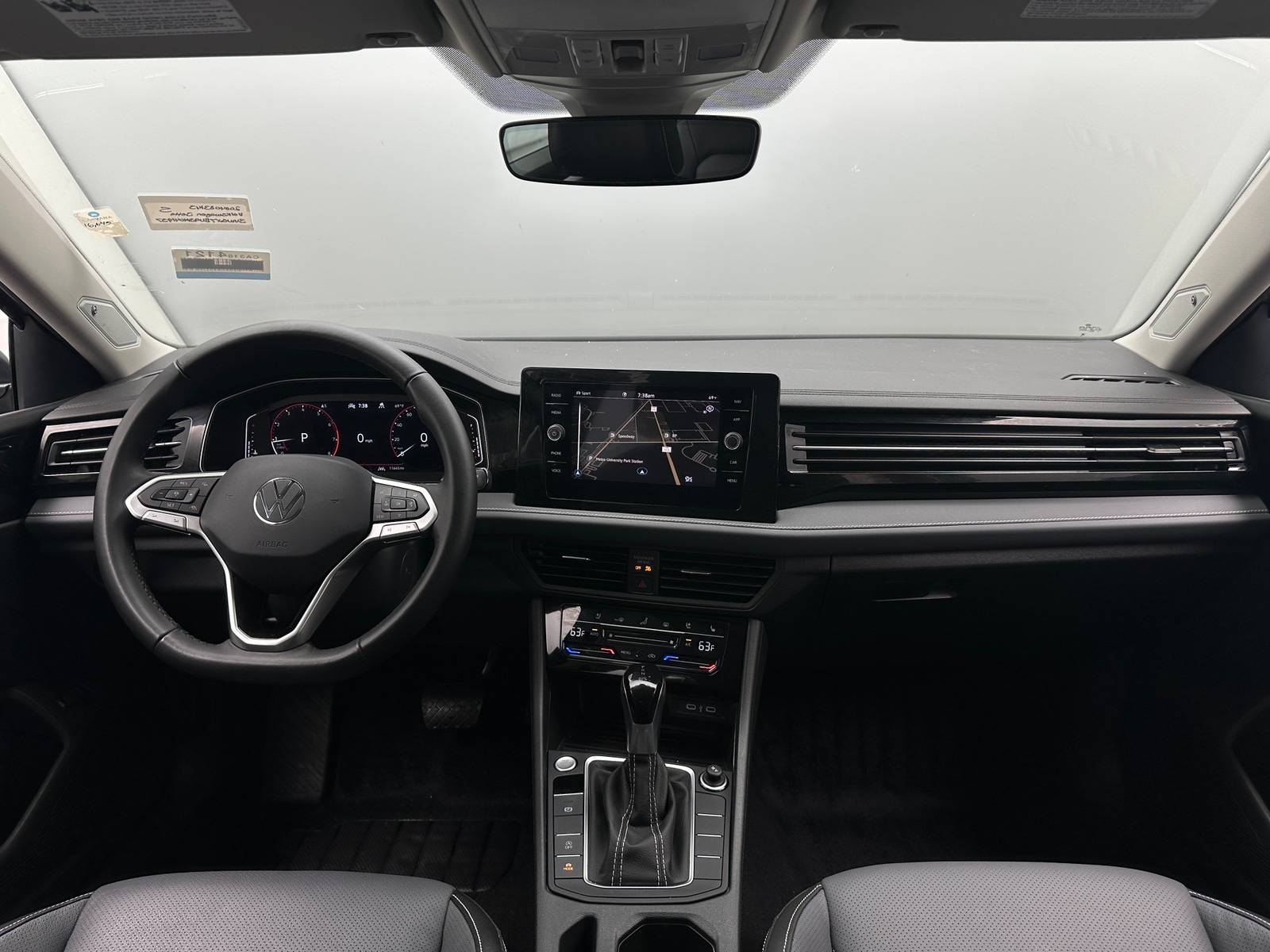 Thumbnail: 2025 Volkswagen Jetta - 3