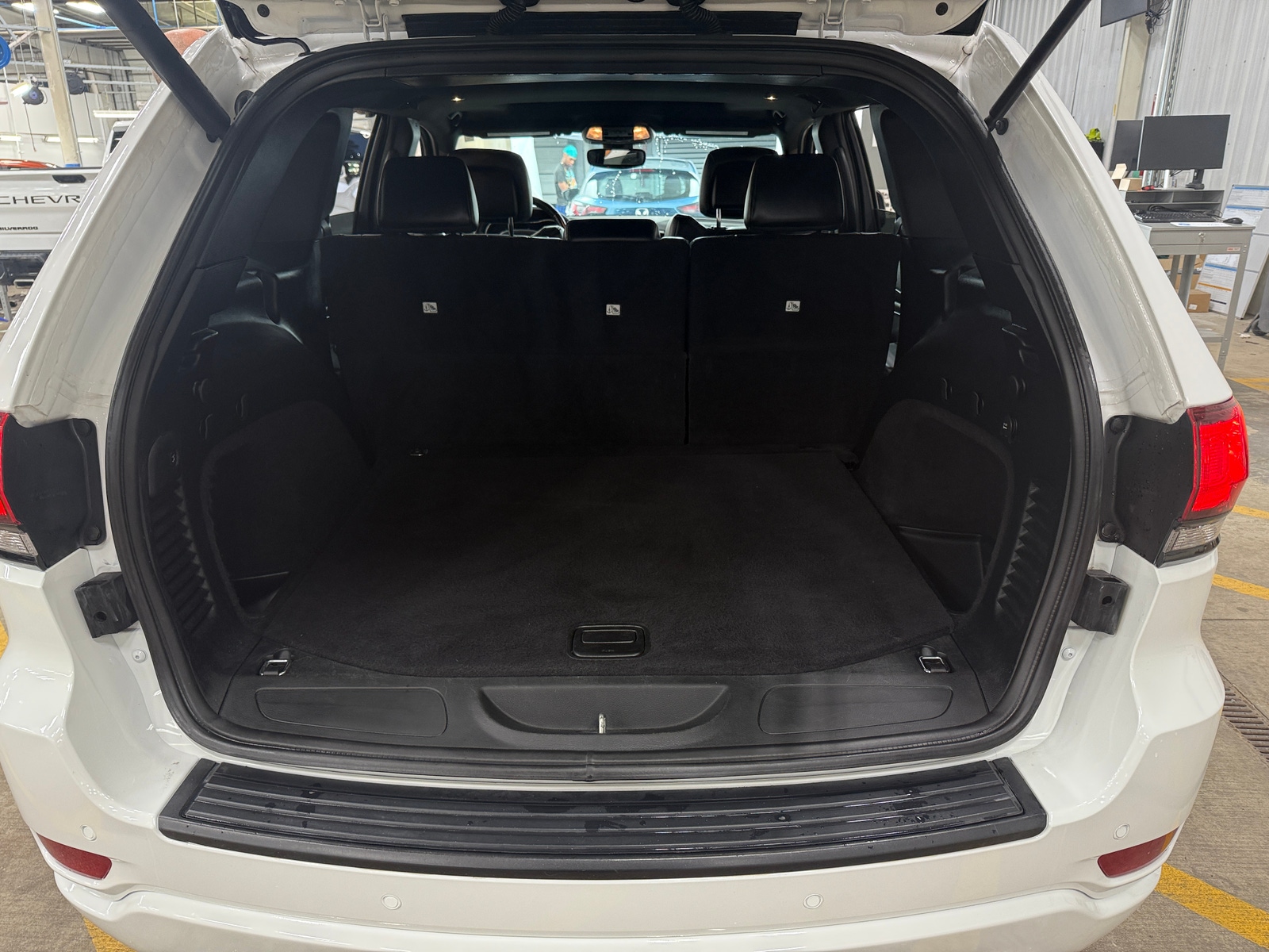 Thumbnail: 2019 Jeep Grand Cherokee - 6