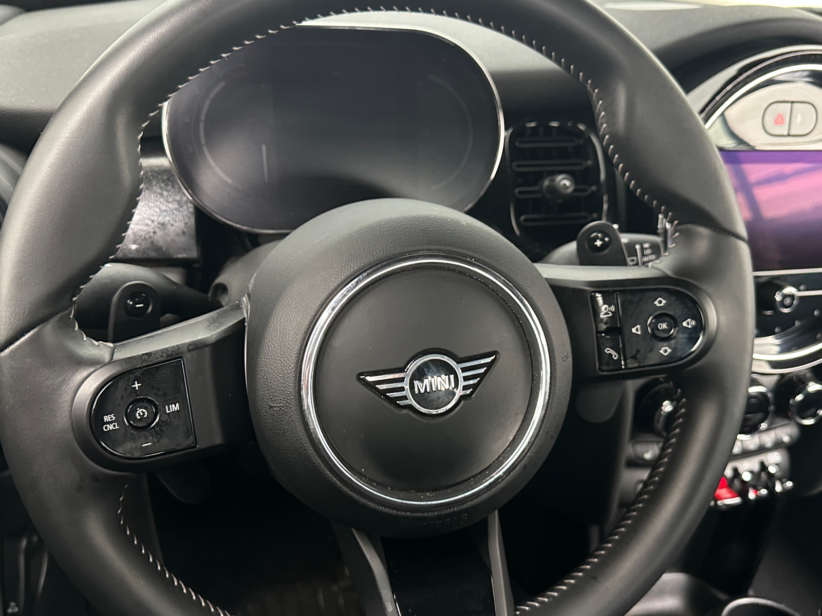 Thumbnail: 2023 MINI Cooper Convertible - 4