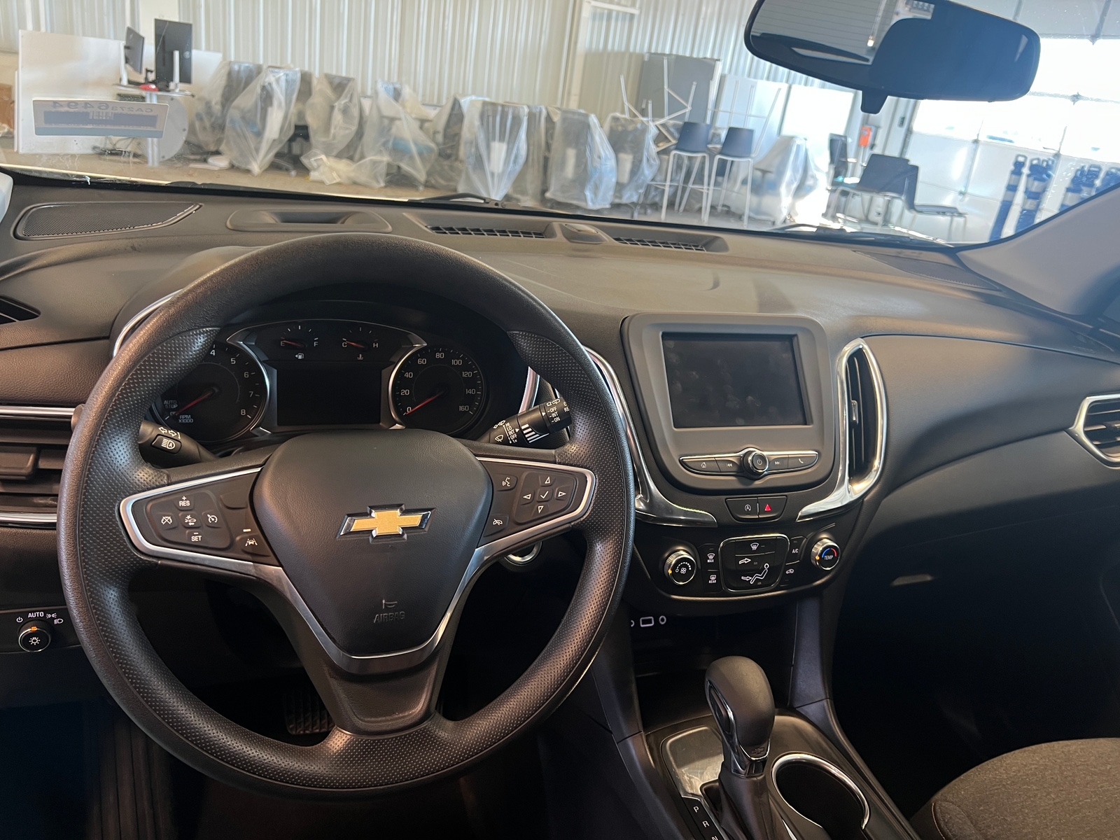 Thumbnail: 2022 Chevrolet Equinox - 3