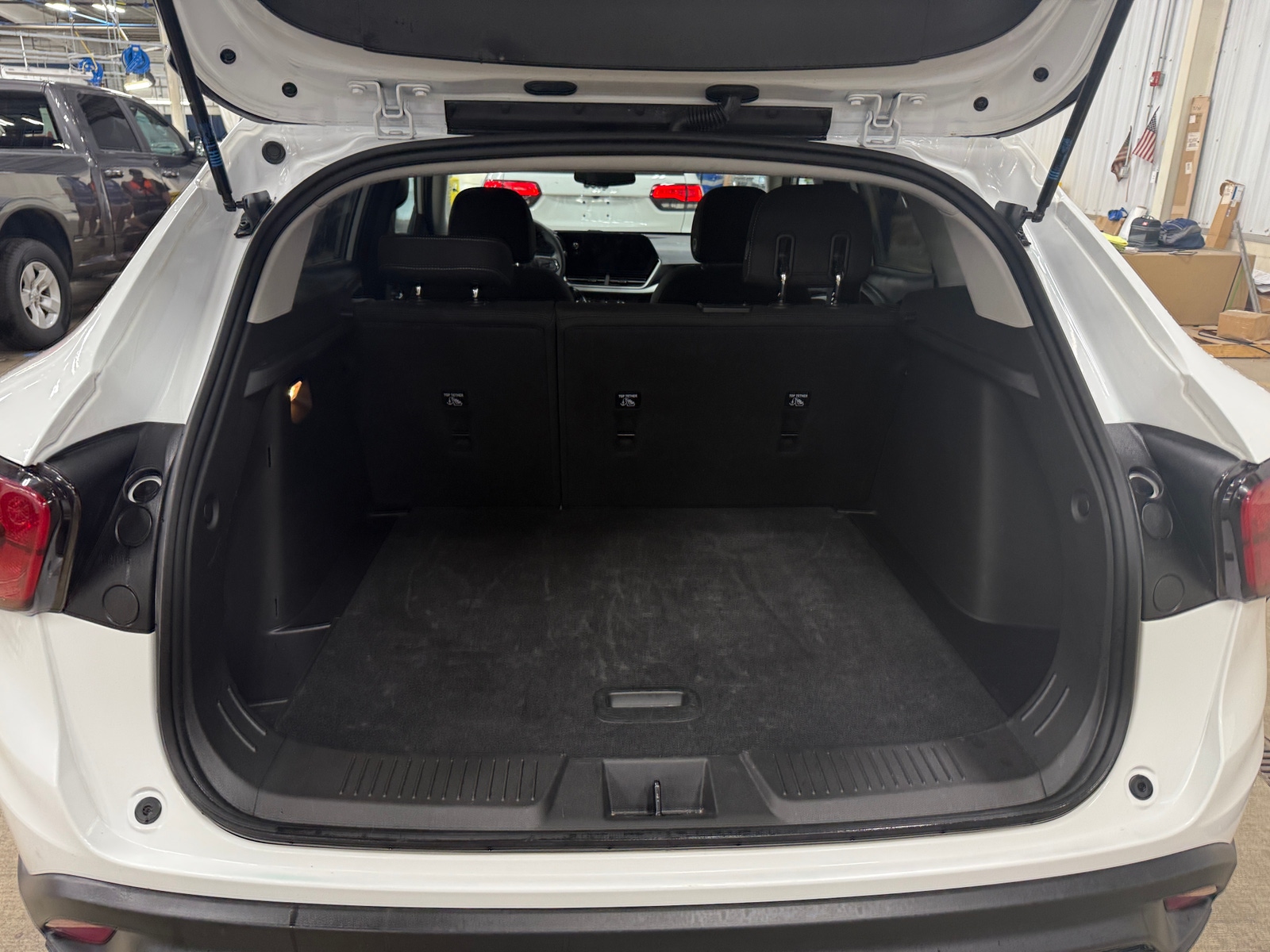 Thumbnail: 2025 Chevrolet Trax - 7