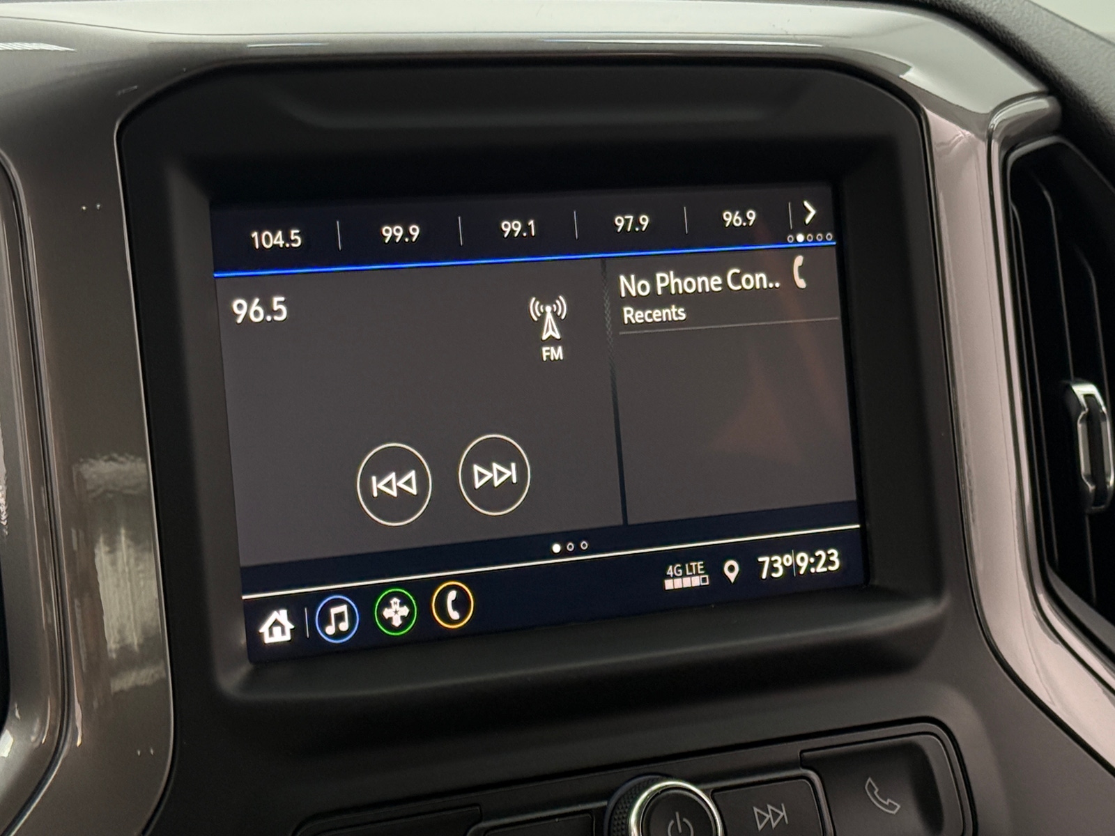 Thumbnail: 2020 Chevrolet Silverado 1500 - 4