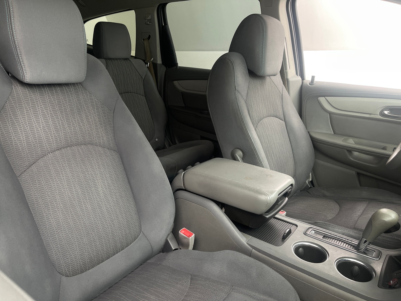 Thumbnail: 2017 Chevrolet Traverse - 2