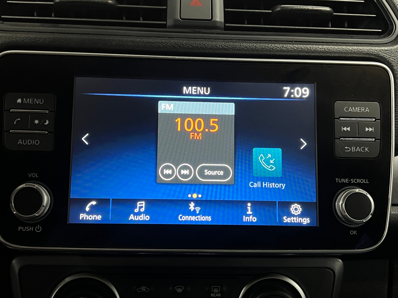 Thumbnail: 2024 Nissan Leaf - 4