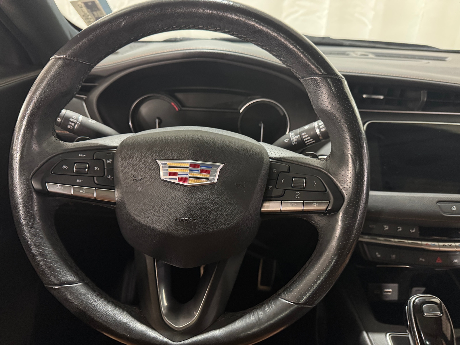 Thumbnail: 2020 Cadillac XT4 - 4