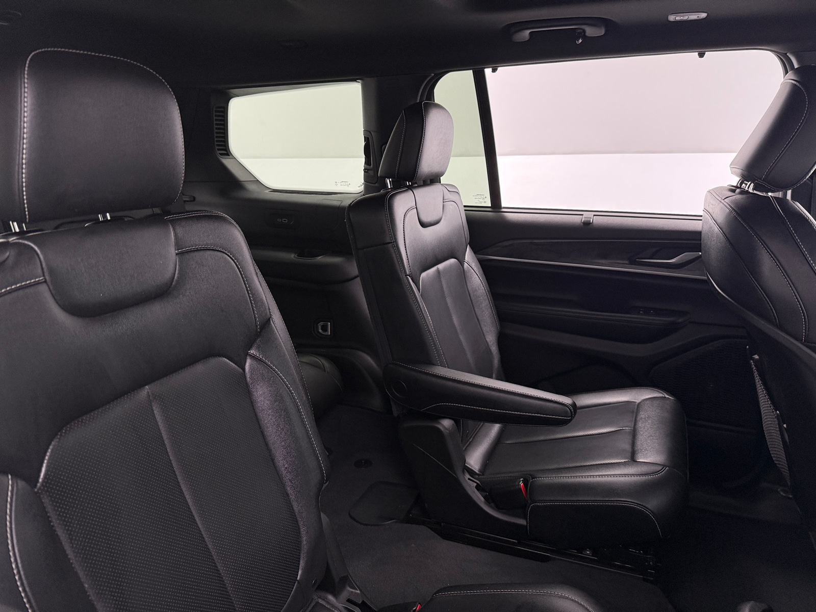 Thumbnail: 2024 Jeep Grand Cherokee L - 5