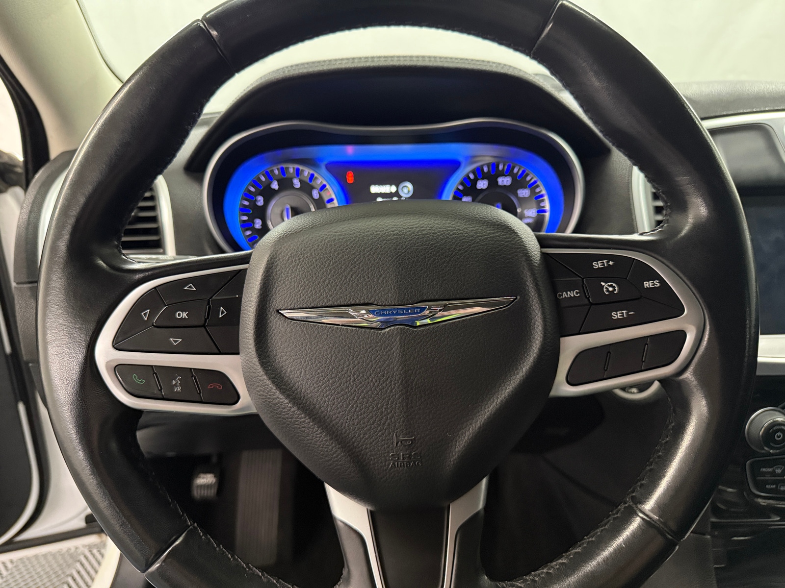Thumbnail: 2017 Chrysler 300 - 4