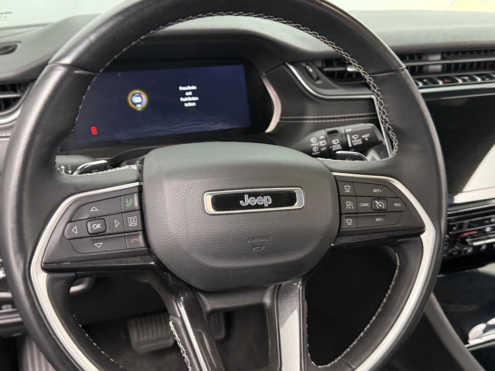 Thumbnail: 2022 Jeep Grand Cherokee - 4