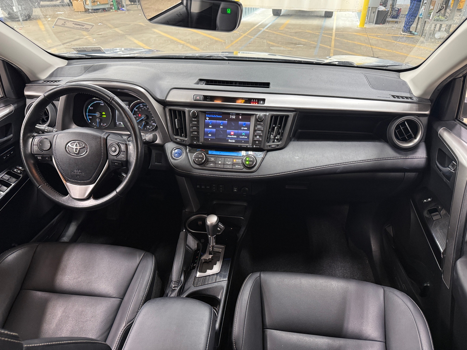 Thumbnail: 2018 Toyota RAV4 - 2