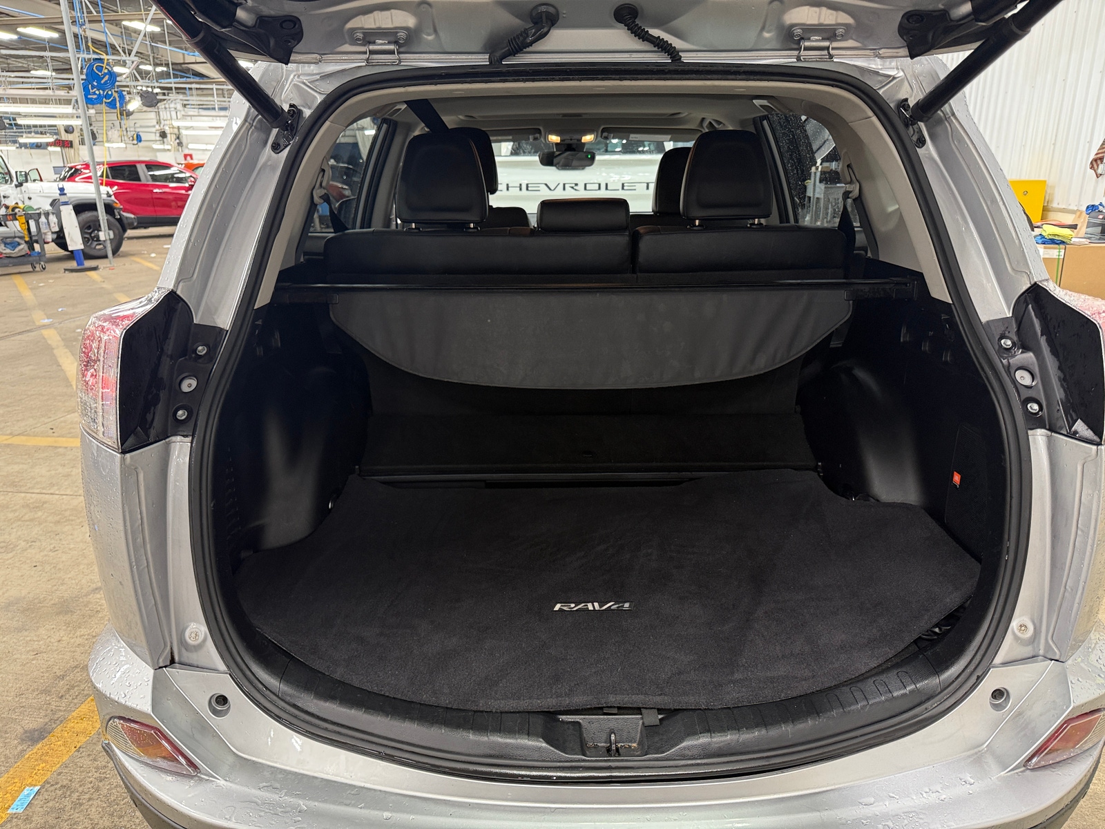 Thumbnail: 2018 Toyota RAV4 - 6