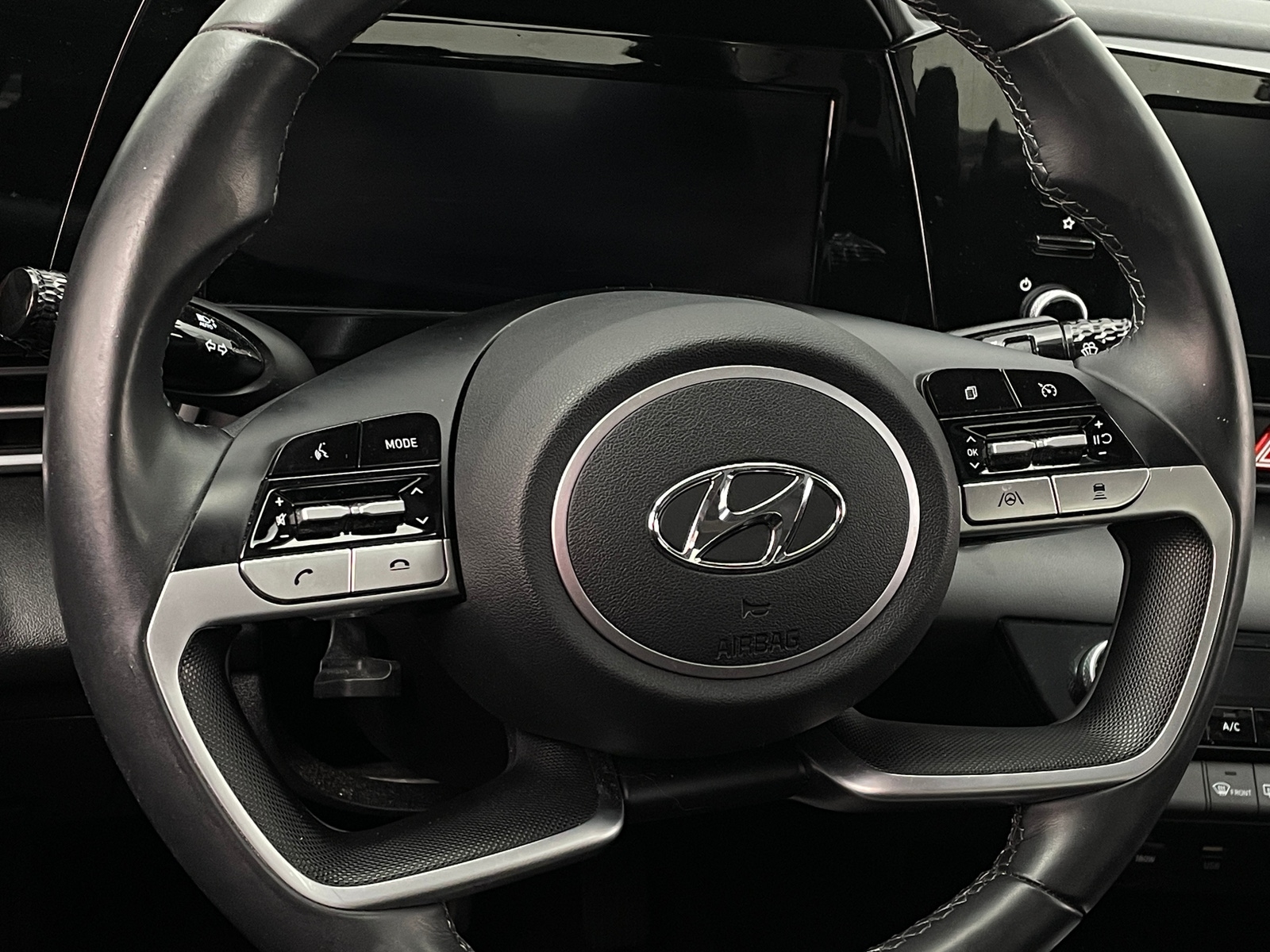Thumbnail: 2022 Hyundai Elantra - 5