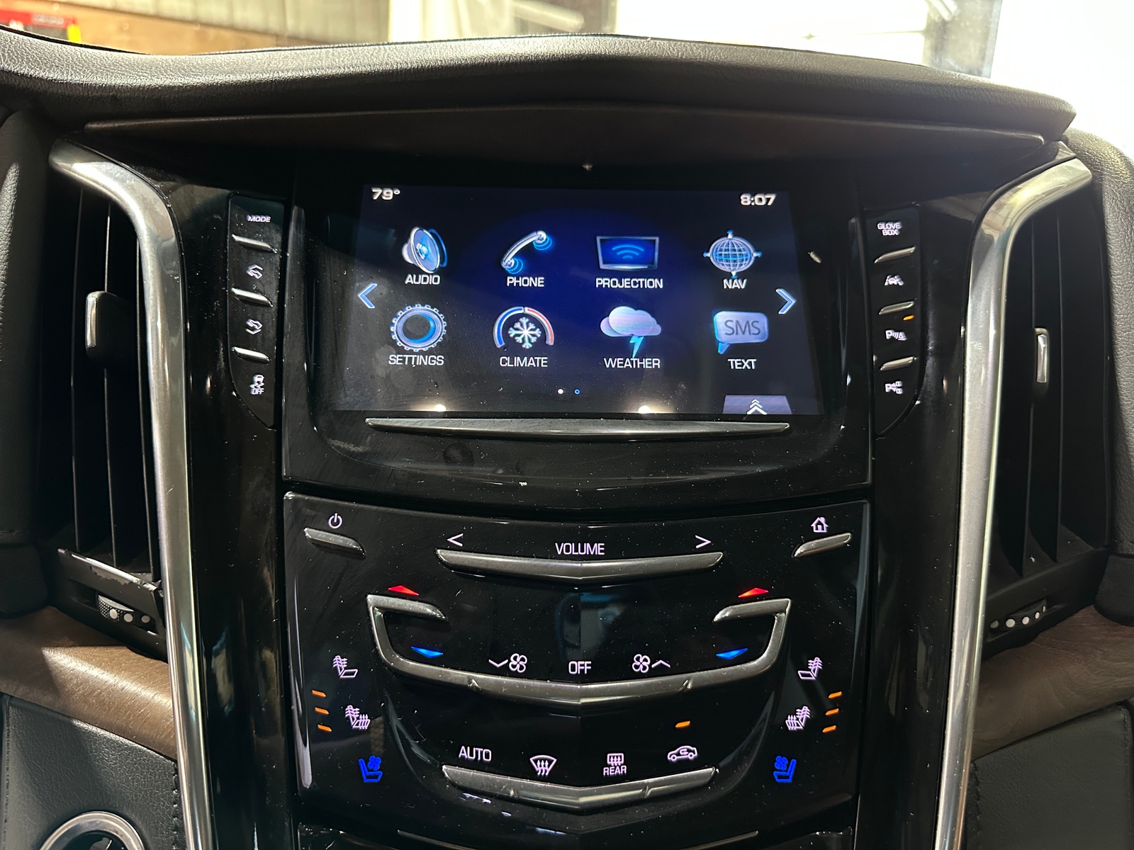 Thumbnail: 2018 Cadillac Escalade - 3