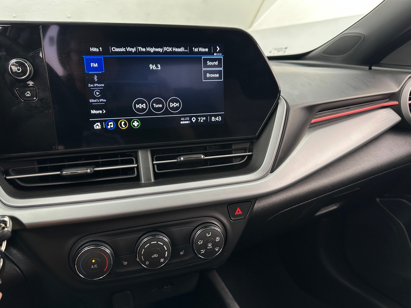 Thumbnail: 2025 Chevrolet Trax - 4