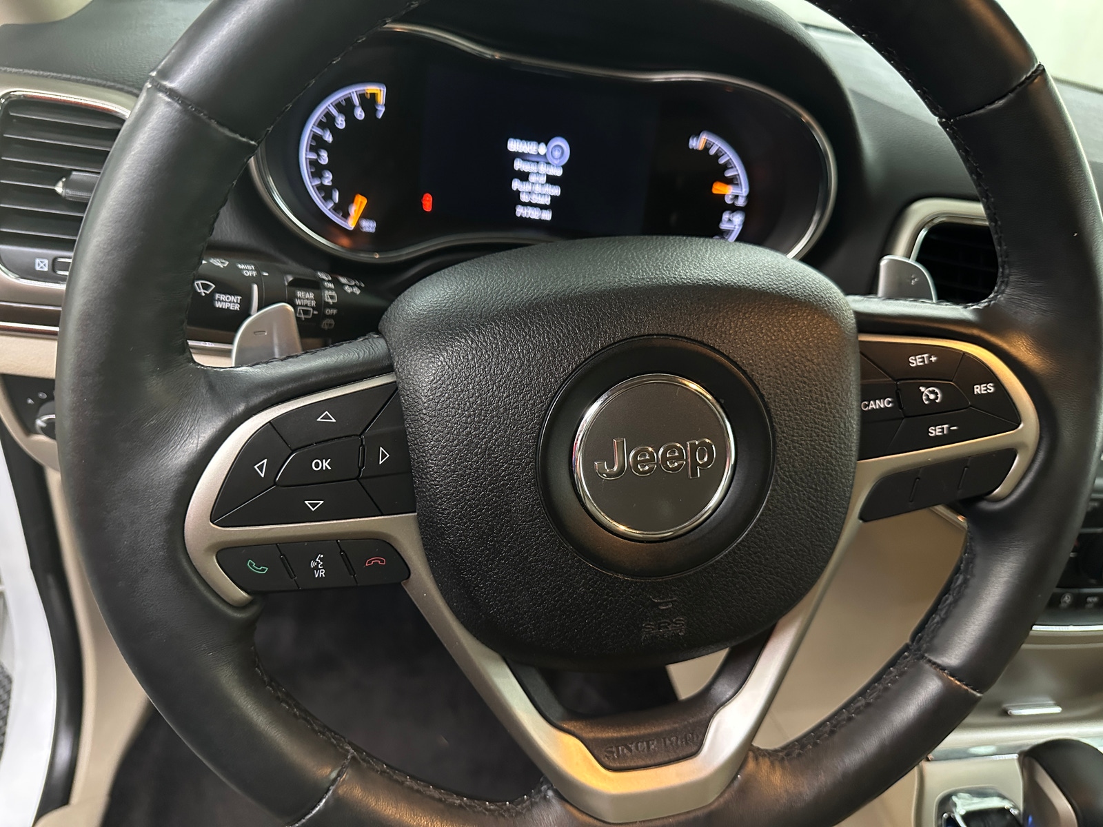 Thumbnail: 2016 Jeep Grand Cherokee - 4