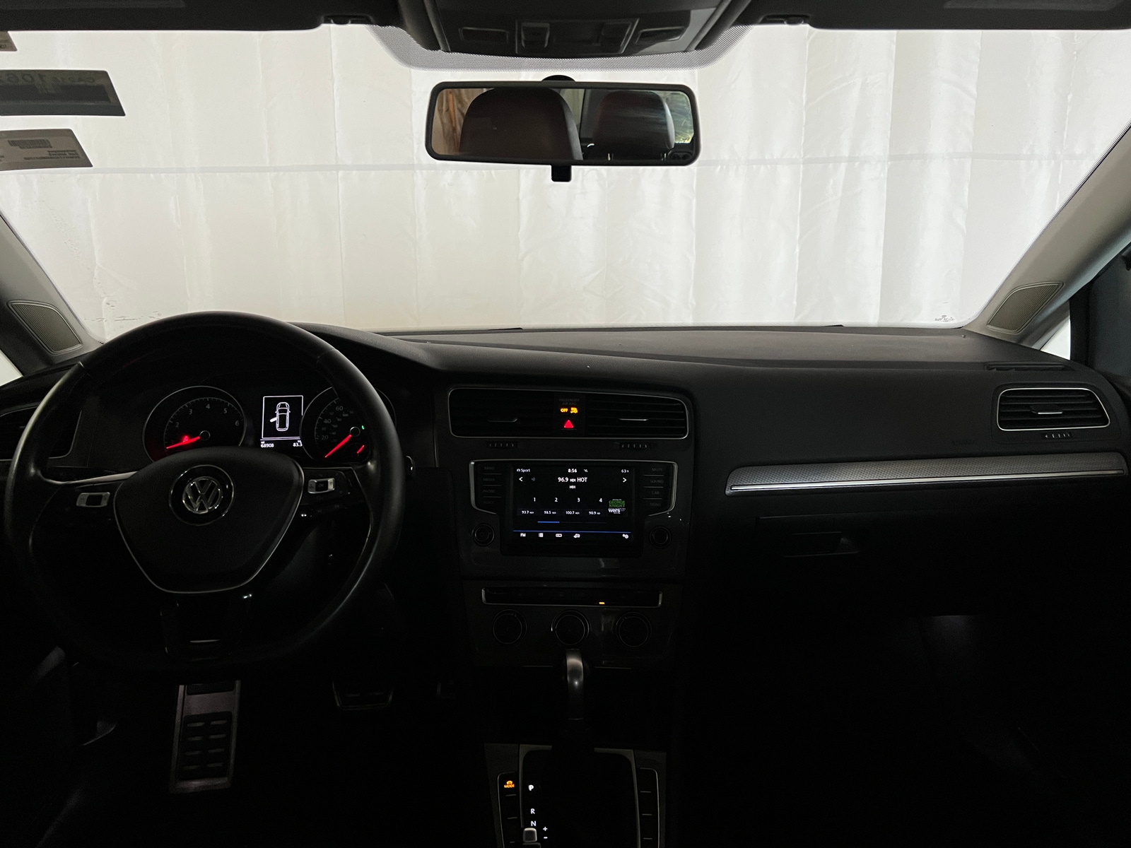 Thumbnail: 2017 Volkswagen Golf - 2