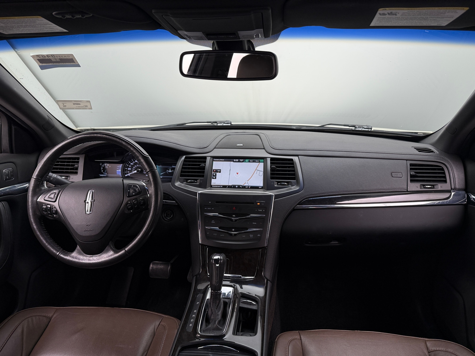 Thumbnail: 2015 Lincoln MKS - 2