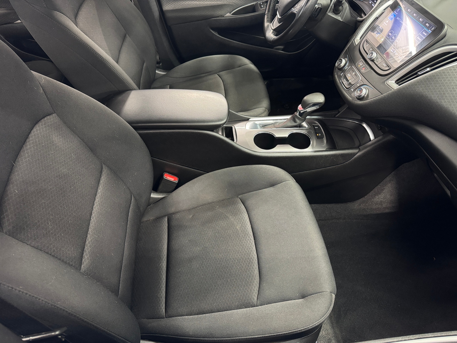 Thumbnail: 2021 Chevrolet Malibu - 2