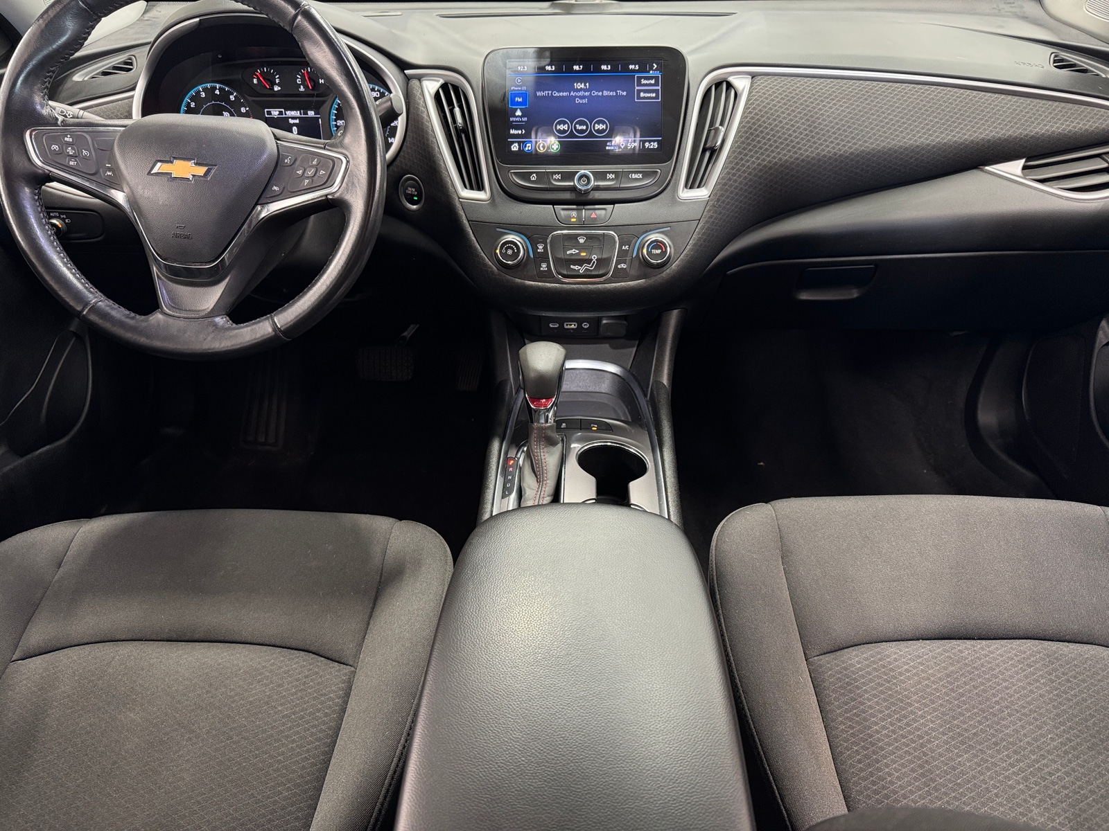 Thumbnail: 2021 Chevrolet Malibu - 3