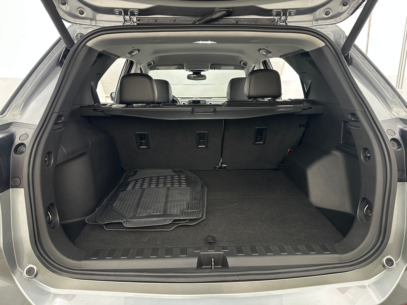 Thumbnail: 2023 Chevrolet Equinox - 6