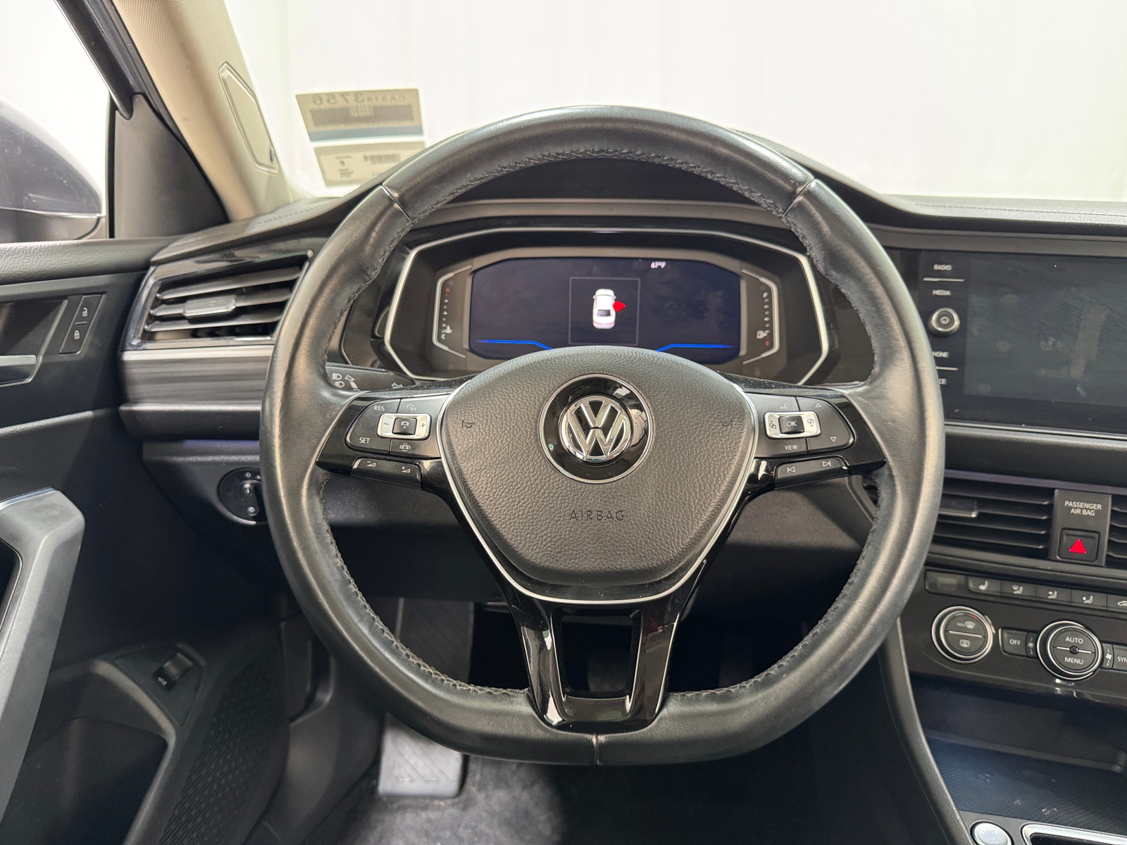 Thumbnail: 2019 Volkswagen Jetta - 4