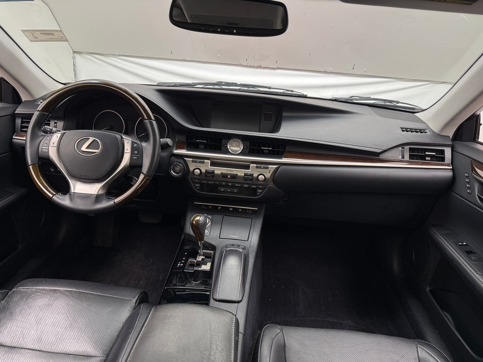 Thumbnail: 2013 Lexus ES - 2