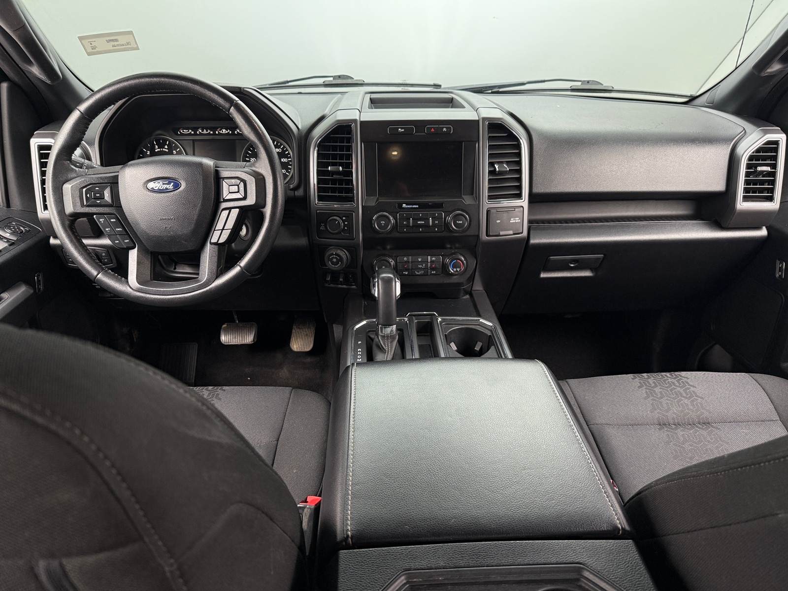 Thumbnail: 2020 Ford Econoline - 3