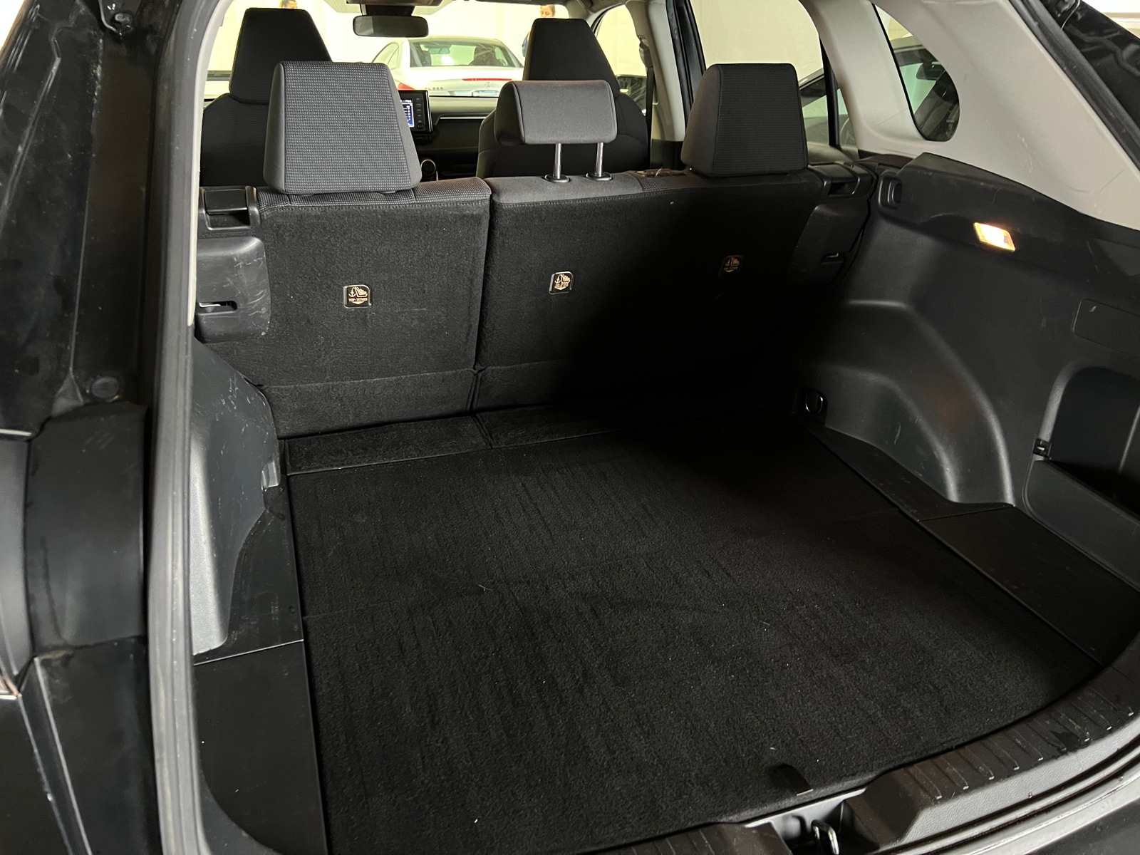Thumbnail: 2019 Toyota RAV4 - 7